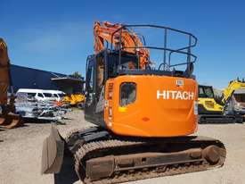 2016 HITACHI ZX135US-5 EXCAVATOR WITH LOW 1970 HOURS - picture2' - Click to enlarge