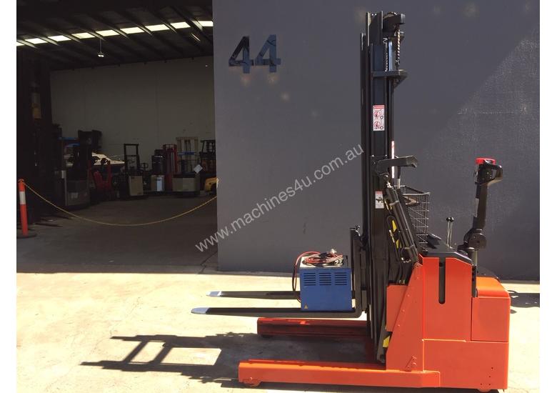 caption BT Staxio Electric Mini Reach Walkie Stacker - Fully Refurbished & Repainted