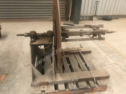 EXPANDING MANDREL UNCOILER