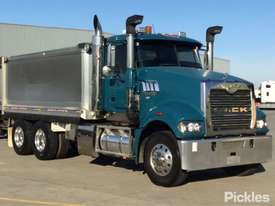 2012 Mack Trident - picture0' - Click to enlarge