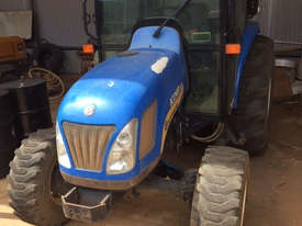 New Holland Boomer 4055 FWA/4WD Tractor - picture0' - Click to enlarge
