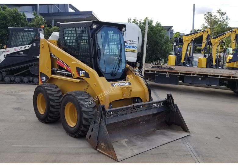 caption 2012 Cat 236B3 Skidsteer Loader