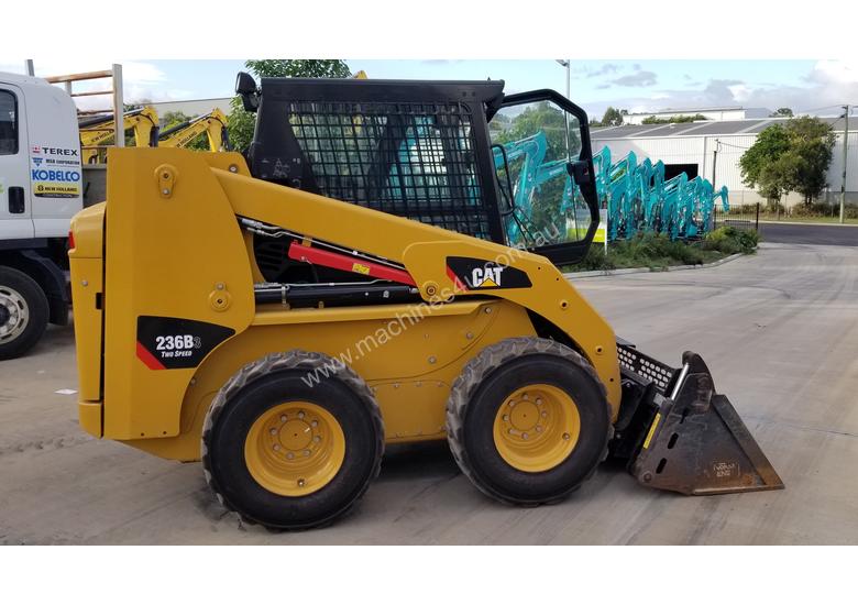 caption 2012 Cat 236B3 Skidsteer Loader