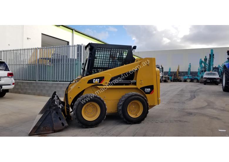caption 2012 Cat 236B3 Skidsteer Loader