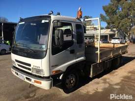 2005 Isuzu FRR500 - picture2' - Click to enlarge