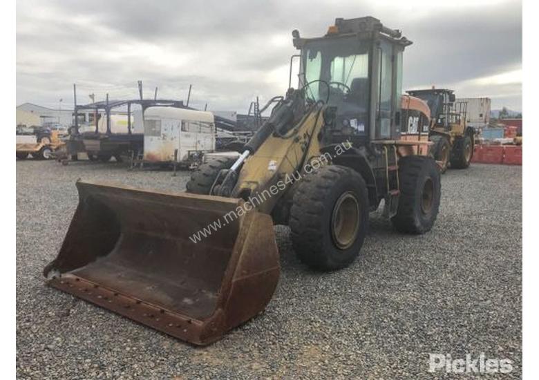 caption 2004 Caterpillar 924G