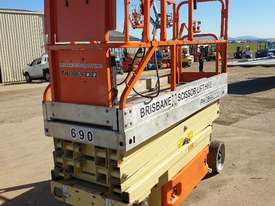 JLG 20ft scissor lift electric - picture2' - Click to enlarge