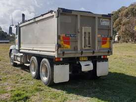 Used 2004 Freightliner 6x4 Tipper Truck for sale - picture1' - Click to enlarge