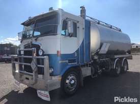 1996 Kenworth K100G - picture2' - Click to enlarge