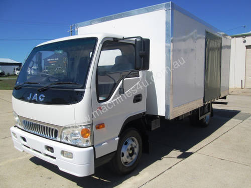 JAC J75 Pantech Truck