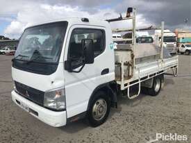 2007 Mitsubishi Canter 2.0 - picture2' - Click to enlarge