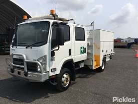 2014 Isuzu NPS300 - picture2' - Click to enlarge
