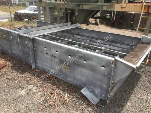caption Allis Chalmers Screen 5' x 12' unused