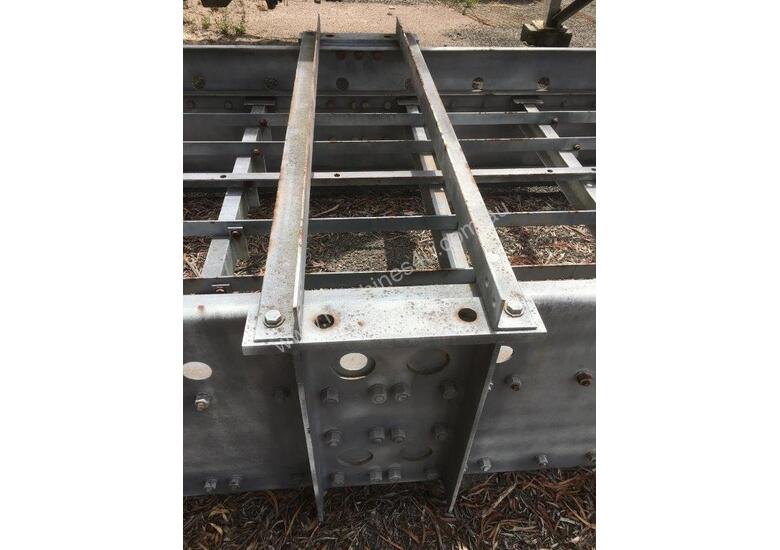 caption Allis Chalmers Screen 5' x 12' unused