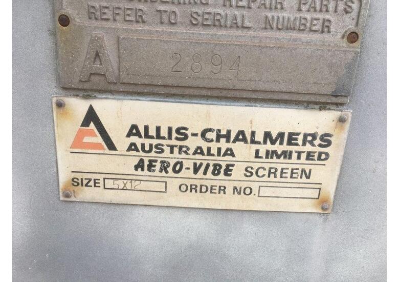 caption Allis Chalmers Screen 5' x 12' unused