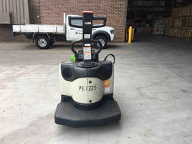 Crown PE 4500 Series  Pallet Jack Jack/Lifting - picture2' - Click to enlarge