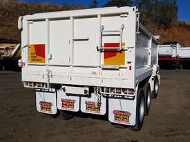 Cobbco Dog Tipper Trailer - picture0' - Click to enlarge