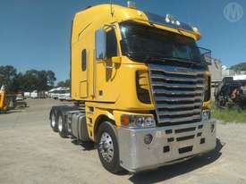 Freightliner Argosy - picture0' - Click to enlarge