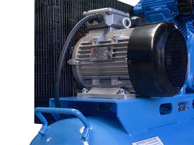 FOCUS PNEUMATICS Workshop 5.5hp Piston Air Compressor - picture0' - Click to enlarge