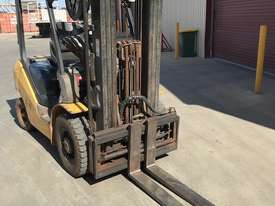 DIESEL 2.5T Forklift  - picture2' - Click to enlarge