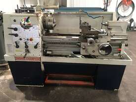 Centre Lathe Dashin Champion with Digital Readout - picture0' - Click to enlarge