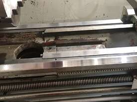 Centre Lathe Dashin Champion with Digital Readout - picture1' - Click to enlarge