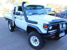 Toyota 2002 Landcruiser Ute - picture1' - Click to enlarge