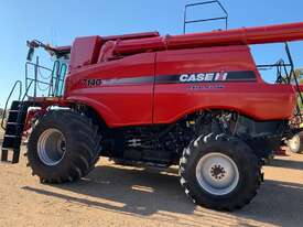 Case IH 7140 Axial Flow Combine - picture2' - Click to enlarge