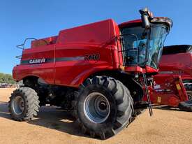 Case IH 7140 Axial Flow Combine - picture0' - Click to enlarge