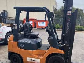Toyota Forklift  - picture1' - Click to enlarge