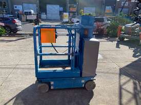 USED 2010 GENIE GRC12 VERTICAL MAST LIFT - picture2' - Click to enlarge