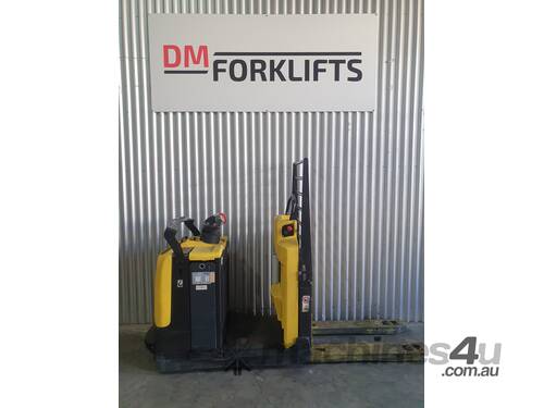 Hyster Ride On Pallet Truck - 2 Tonne - Hire
