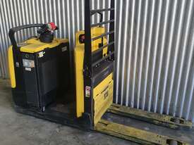 Hyster Ride On Pallet Truck - 2 Tonne - Hire - picture1' - Click to enlarge