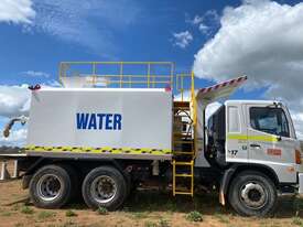 Hino FMIJ Watercart - picture0' - Click to enlarge