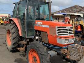 KUBOTA M8200 TRACTOR FOR FARM - picture0' - Click to enlarge
