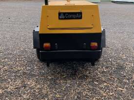 Compair 130CFM towable portable compressor in Very Good Condition  - picture1' - Click to enlarge