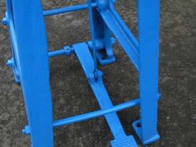 8 Ton C-Frame Stamp Press - Servian SA/P15 - picture2' - Click to enlarge
