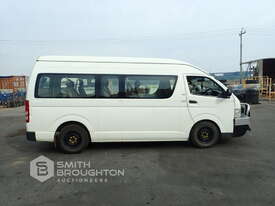 2007 TOYOTA COMMUTER KDH 223R 10 SEATER BUS - picture0' - Click to enlarge