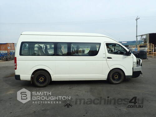2007 TOYOTA COMMUTER KDH 223R 10 SEATER BUS