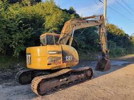Caterpillar 313B Hydraulic Excavator - picture2' - Click to enlarge