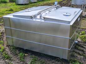 STAINLESS STEEL TANK, MILK VAT 1130lt - picture2' - Click to enlarge