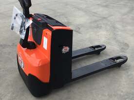 Powered Pallet Jack - picture1' - Click to enlarge