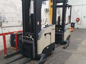 Like new Ride on Reach forklift Picker - picture1' - Click to enlarge