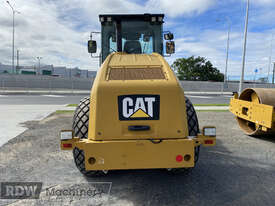 Caterpillar CS78B Roller  - picture2' - Click to enlarge