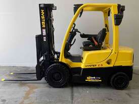 Forklift diesel container mast 2.5 tonne Hyster - picture0' - Click to enlarge