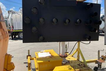   Arrow Directional Trailer