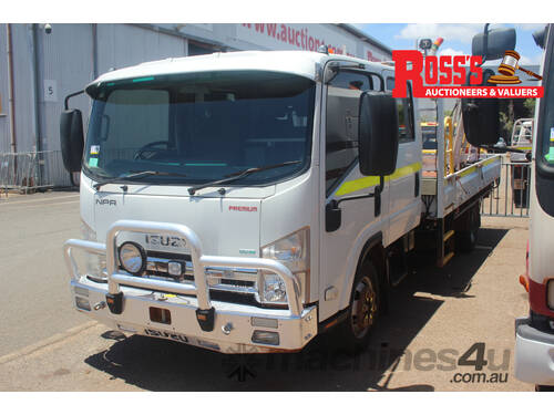 ISUZU NPR 300 DUAL CAB