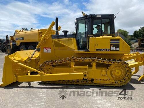 KOMATSU D65EX-17 STD TRACKED-DOZER