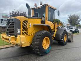 Loader Volvo L60F Quick hitch bucket Ex-council - picture0' - Click to enlarge