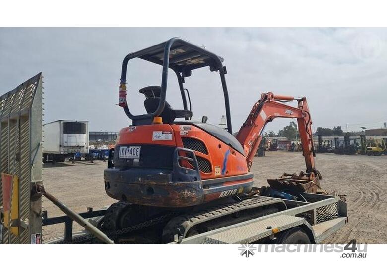 Used Kubota KX713 07 Tonne Excavator in , Listed on Machines4u